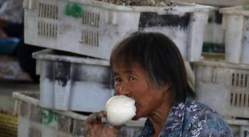 科技时代的亲情裂隙 从一次未挂断的电话说起